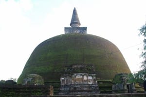 Round top temple at Polonnaruwa 